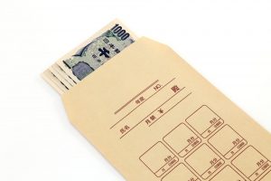 集金袋に入っている現金