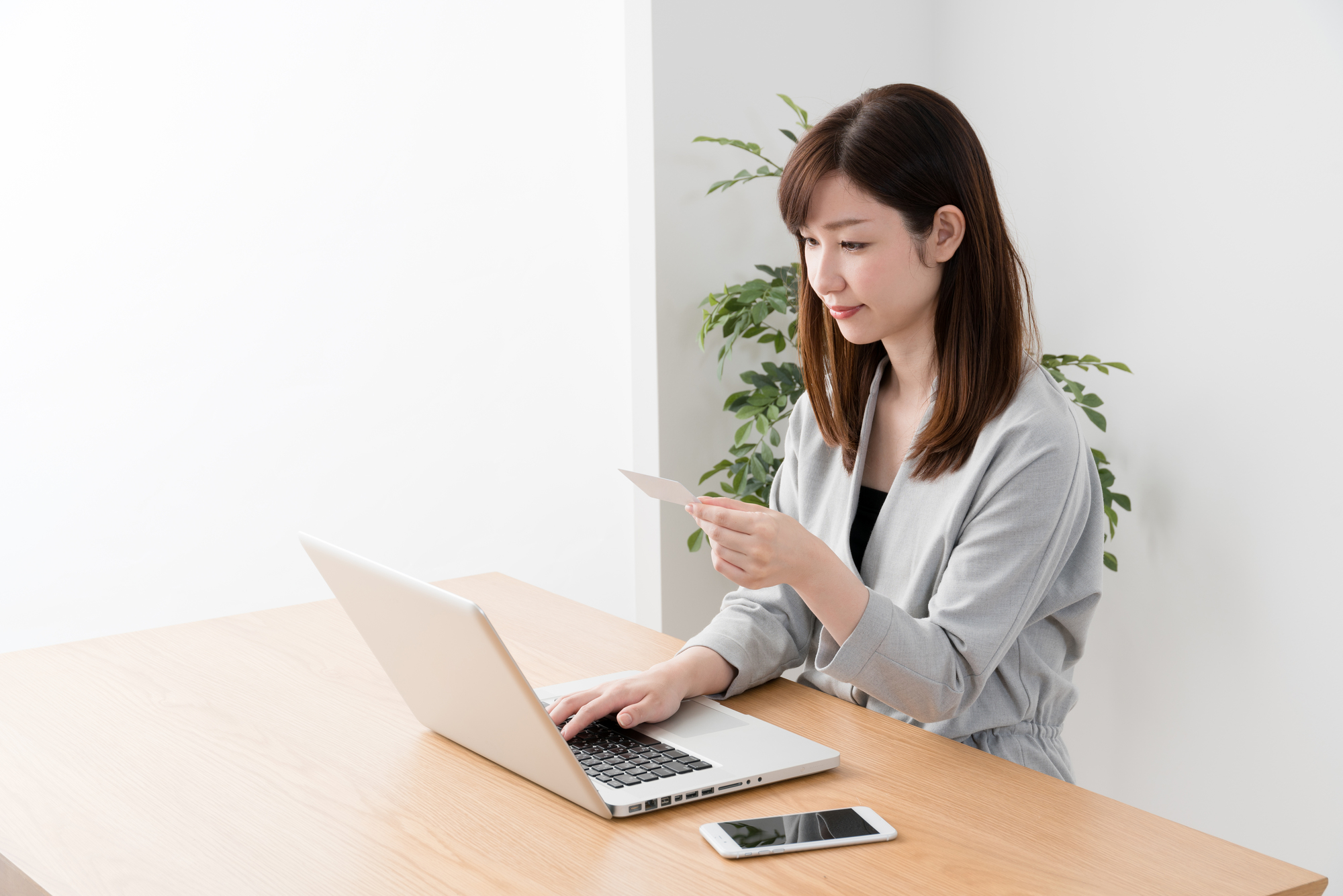 収納代行とは？決済代行との違いと導入までの流れ、主なメリットを解説｜教えて！集子さん｜集金代行サービスの会社なら【リコーリース株式会社】