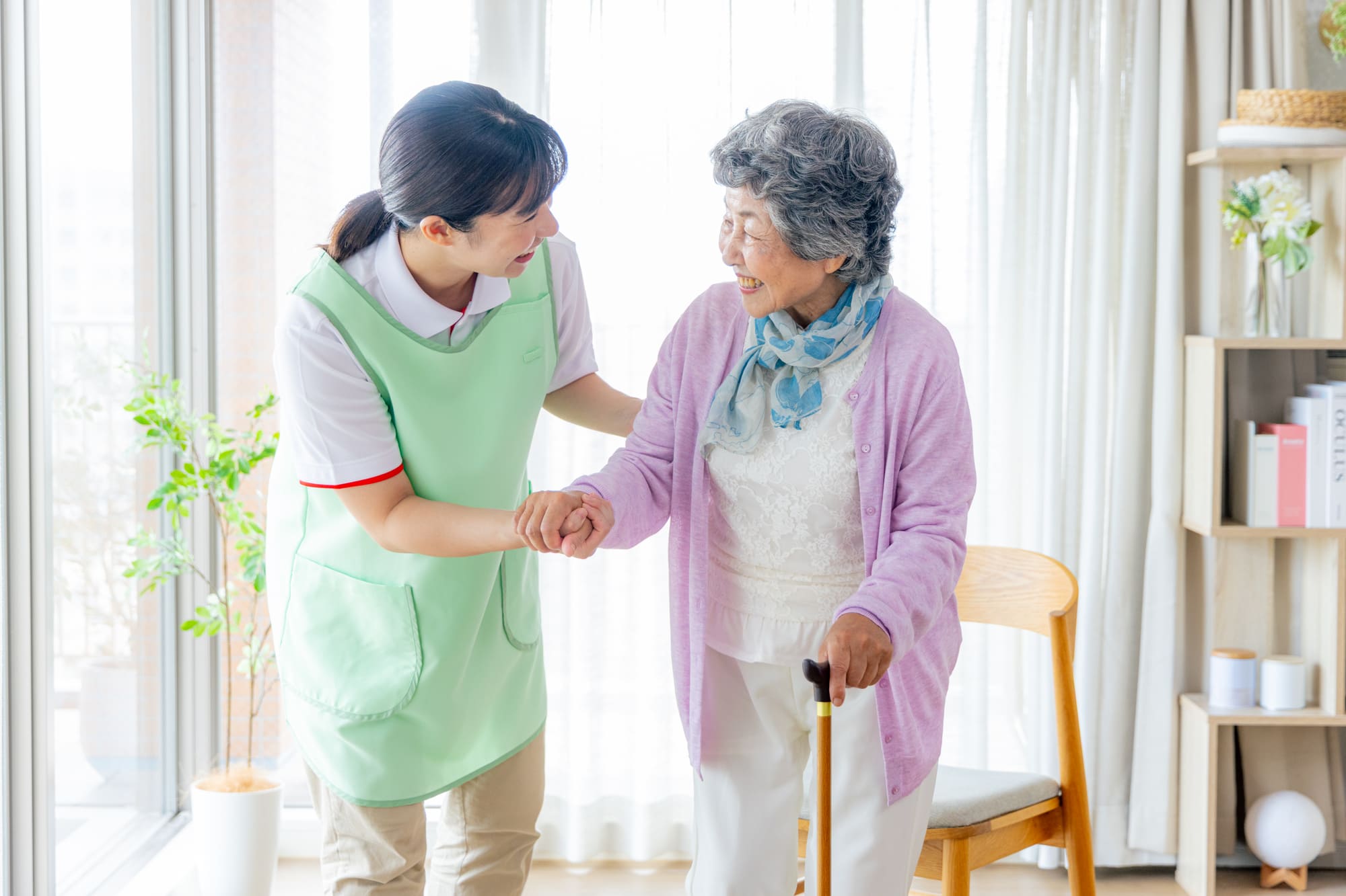 訪問介護の料金回収を効率化！事業者が抱える3つの課題と解決策を解説