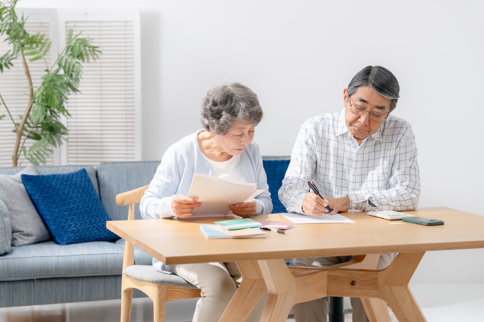 老人ホーム費用の集金に口座振替はおすすめ？流れと注意点を紹介